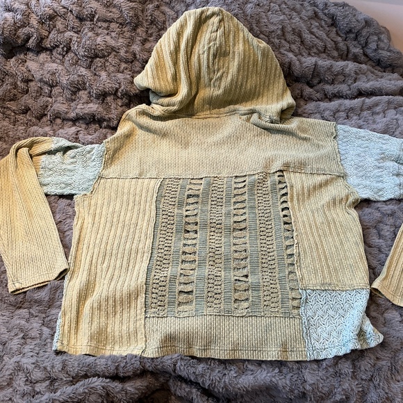 NEW OLI & HALI MIXED FABRIC HOODIE size Medium - Picture 6 of 8